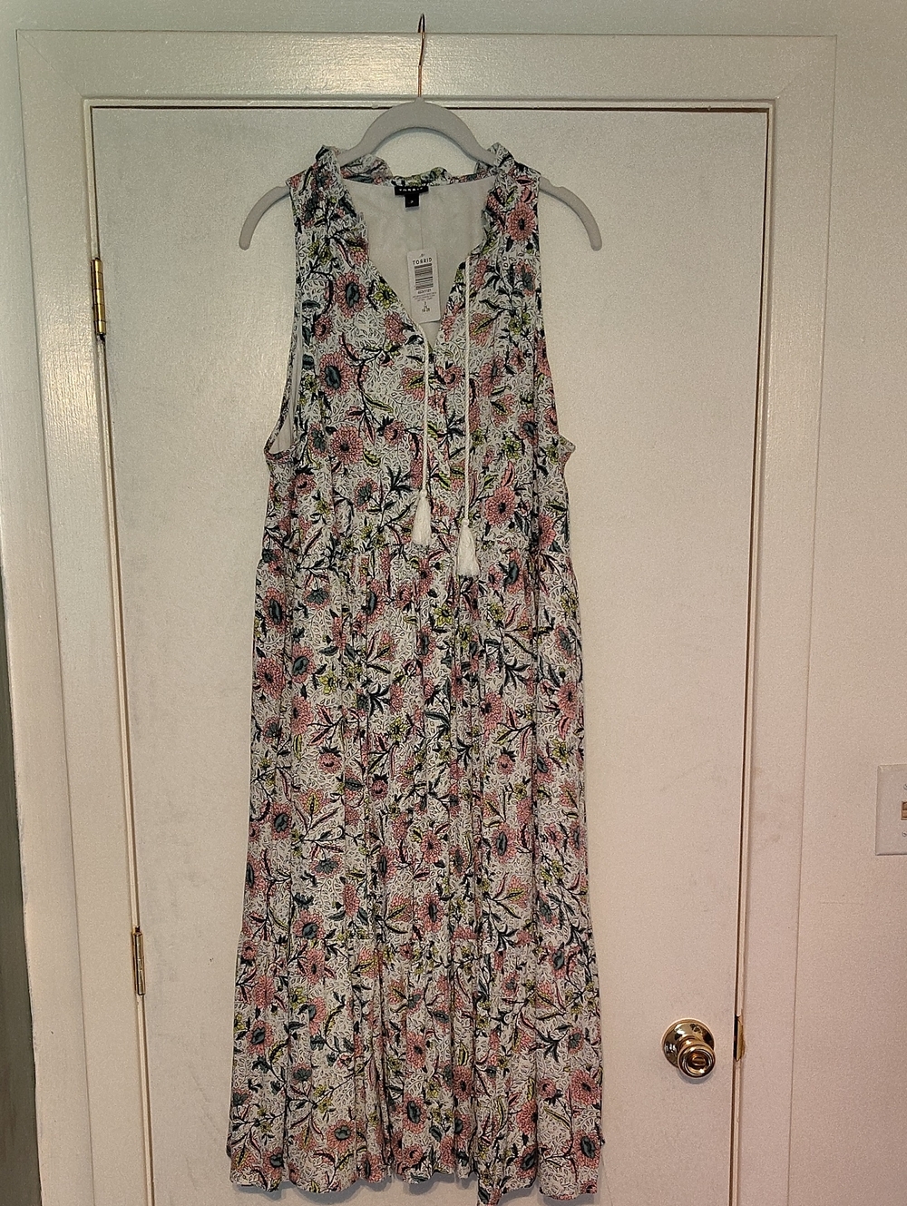 Sleeveless Floral Dress with Tie Neck - Off-white/Pink/Green